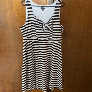 Torrid thick black and white stripe dress size 2X